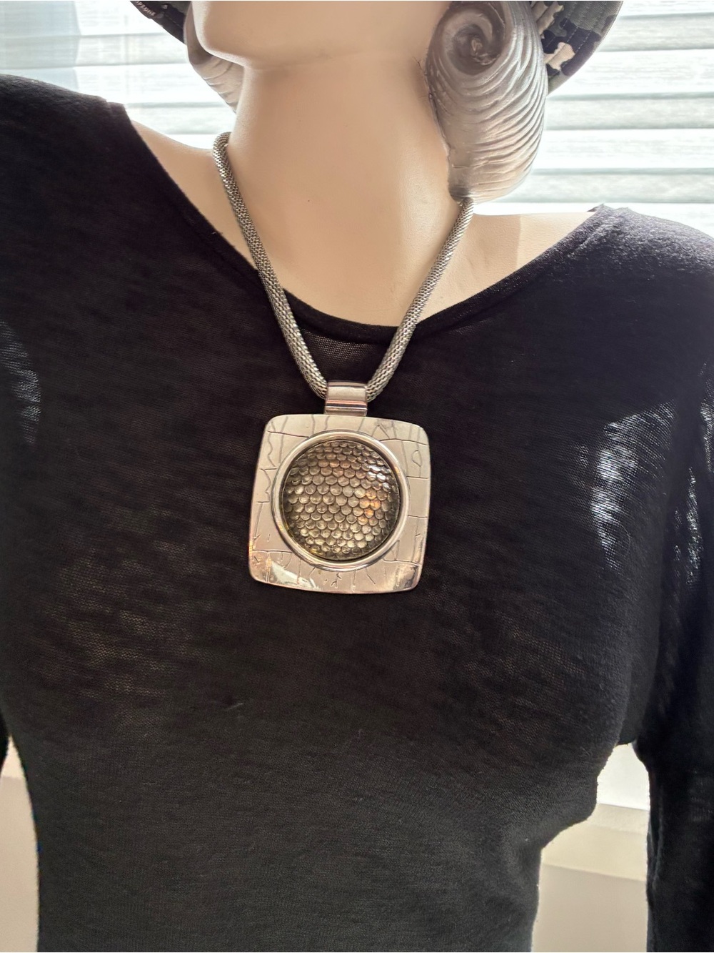 Vintage Silver Tone Chunky Square Pendant
Mesh Chain Statement Necklace